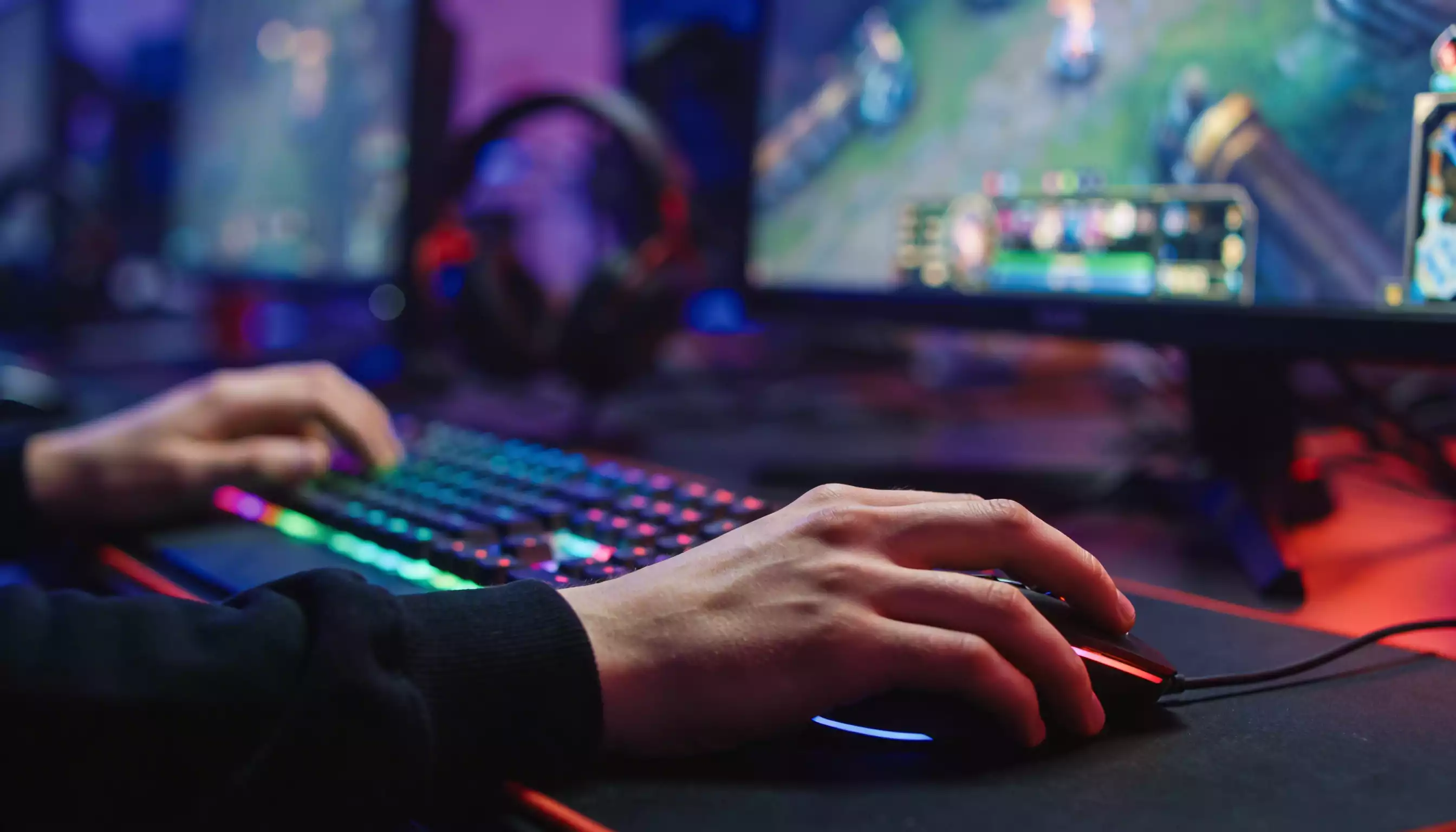 Momento de primera sangre en partida profesional de League of Legends